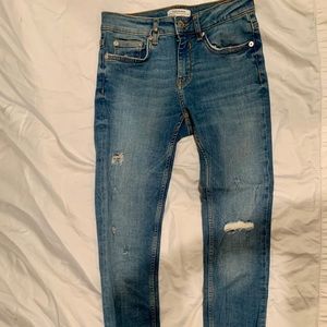 Zara woman skinny denim jeans with ring piercings